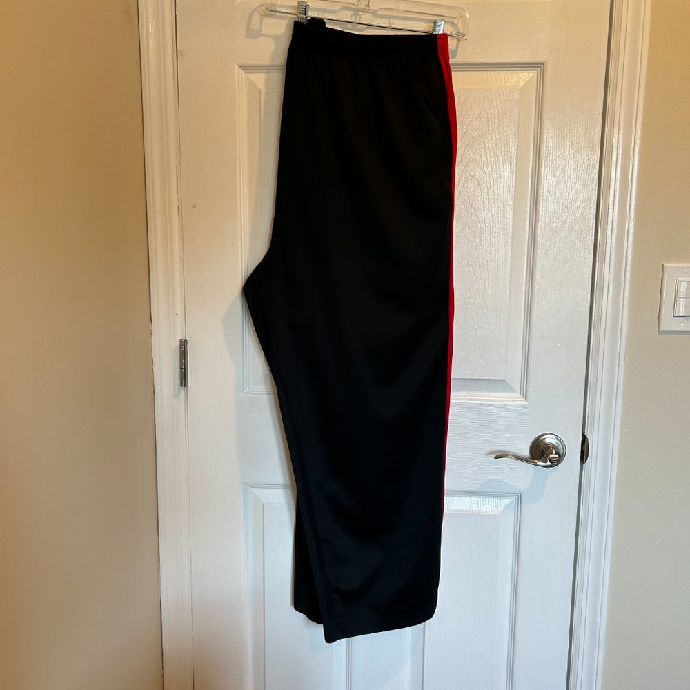 Men’s Pants - Picture 2 of 14